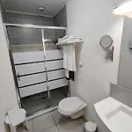 Le 15 Perigueux - Proximite A 89 מלון 2*