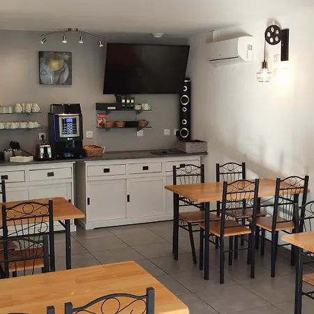 Hotel Le 15 Perigueux - Proximite A 89