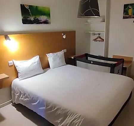 Le 15 Hotel