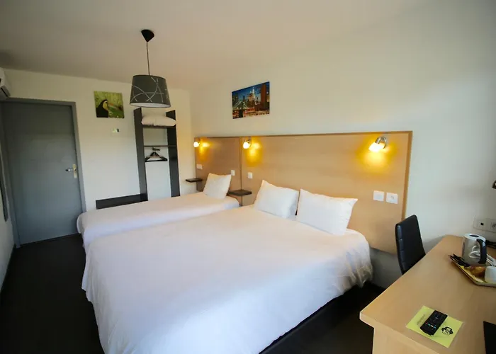Le 15 Perigueux - Proximite A 89 Hotel 2*