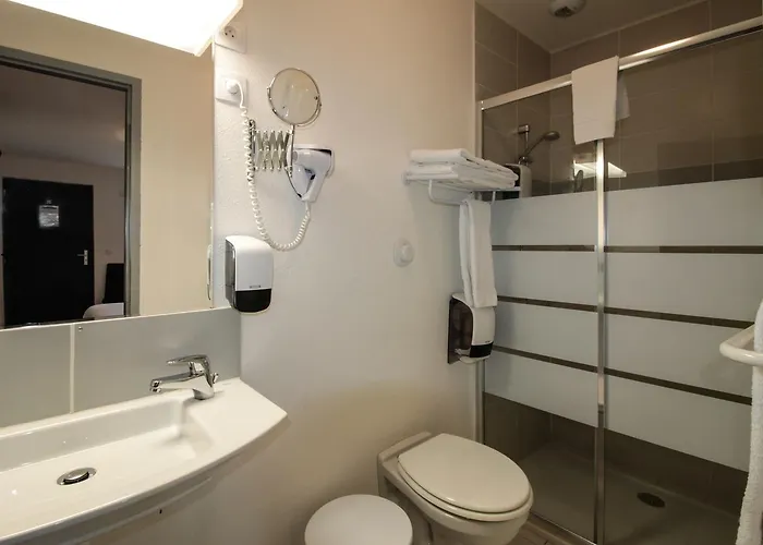 Hotel Le 15 Perigueux - Proximite A 89 2*